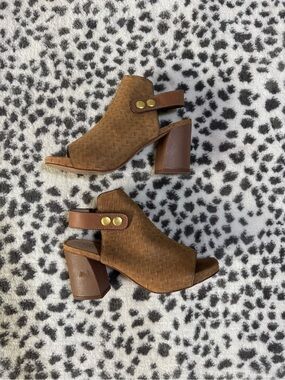 Naked Feet Brown Woven Open-Toe Block Heel Sandals